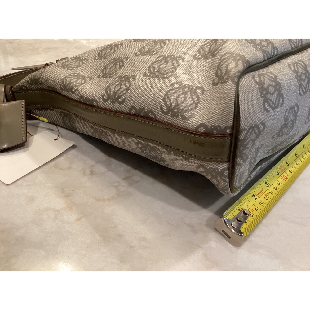 Loewe Beige & Gray Anagram Shoulder Bag - Picture 14 of 17